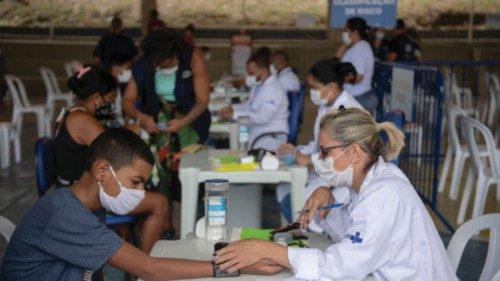 Patient are assisted at the Health Care Center specialised in Flu and COVID-19 at the Complexo do ...