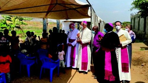  Sud Sudan: visita a Juba di Monsignor Paul Richard Gallagher  QUO-293
