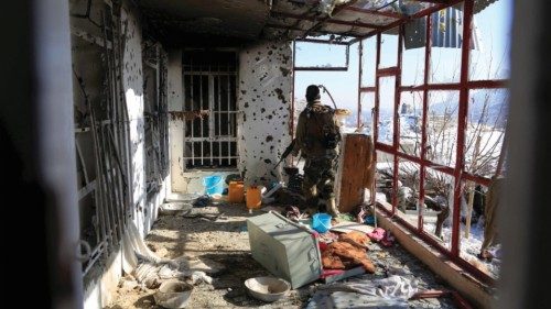 epaselect epa09677225 Taliban inspect a hideout of IS militants after an overnight operation that ...