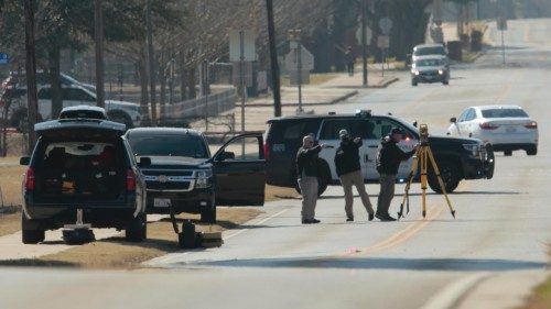 epa09689876 Law enforcement personnel continue the investigation to the hostage incident at ... epa09689876 Law enforcement personnel continue the investigation to the hostage incident at ...