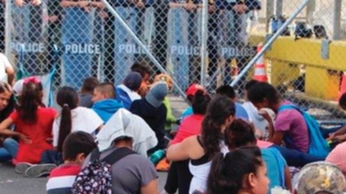 Oltre 2 milioni di migranti arrestati nel 2021 QUO-020 Oltre 2 milioni di migranti arrestati nel 2021 QUO-020