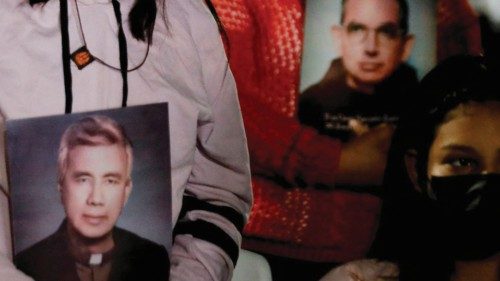 Catholics faithful attend the beatification ceremony of priests Rutilio Grande and Cosme Spessotto ... Catholics faithful attend the beatification ceremony of priests Rutilio Grande and Cosme Spessotto ...