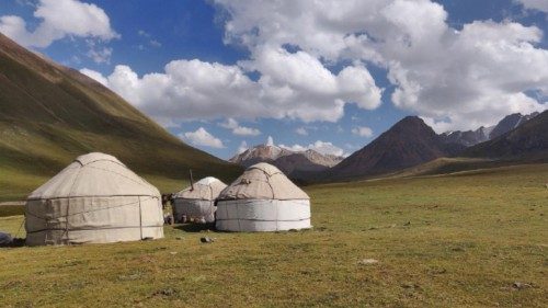 Cessate il fuoco al confine tra Tadjikstan Kirghizstan QUO-023 Cessate il fuoco al confine tra Tadjikstan Kirghizstan QUO-023