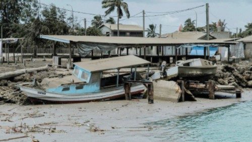  Dopo l’eruzione del vulcano Tonga è in lockdown  QUO-026