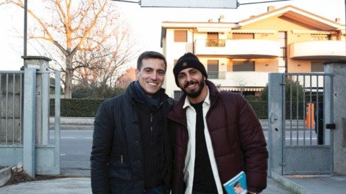 Vimodrone (MI), Italia, 10 Gennaio 2022. Comunità Kayros Onlus, presentazione del libro Ero un ... Vimodrone (MI), Italia, 10 Gennaio 2022. Comunità Kayros Onlus, presentazione del libro Ero un ...