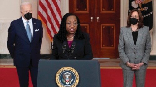 epa09785205 Judge Ketanji Brown Jackson (C) speaks in front of US President Joe Biden (L) and US ...