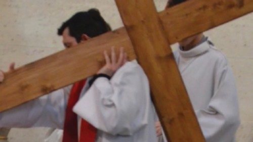 Di fronte al peccato personale e collettivo QUO-051 Di fronte al peccato personale e collettivo QUO-051