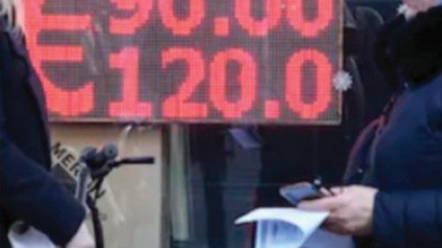 In Russia pesanti le ripercussioni delle sanzioni economiche QUO-052 In Russia pesanti le ripercussioni delle sanzioni economiche QUO-052