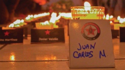 epa09802687 Journalists from Chiapas, Tabasco, and Mexico City, light a hundred candles during the ... epa09802687 Journalists from Chiapas, Tabasco, and Mexico City, light a hundred candles during the ...