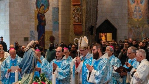 Ascoltarsi è la via per la pace QUO-070 Ascoltarsi è la via per la pace QUO-070
