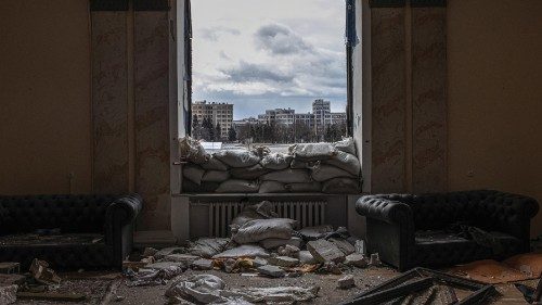 epaselect epa09853208 A view inside the damaged building of Kharkiv Regional State Administration, ...