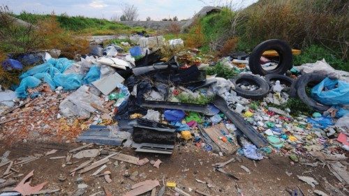 Embargoed until November 21, 2013 - 04:14 GMT / TO GO WITH AFP STORY BY ELLA IDE
Tyres, plastic and ... Embargoed until November 21, 2013 - 04:14 GMT / TO GO WITH AFP STORY BY ELLA IDE
Tyres, plastic and ...