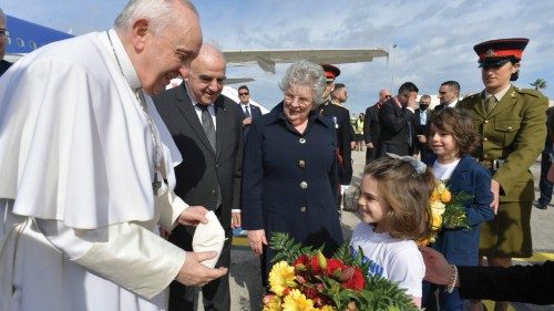  L’abbraccio dell’isola  non isolata  QUO-076