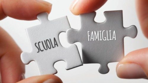  Puntare sulla famiglia e sulla scuola  QUO-092