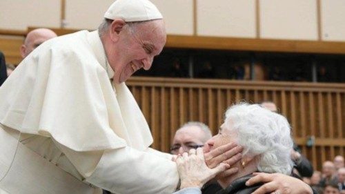  Bergoglio e la vecchiaia  QUO-106