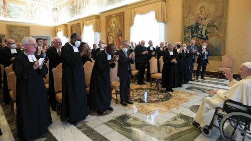 Fraternità e cura della casa comune: le due grandi sfide del nostro tempo QUO-116 Fraternità e cura della casa comune: le due grandi sfide del nostro tempo QUO-116