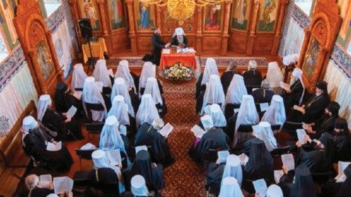  La Chiesa ortodossa ucraina afferma la sua indipendenza  QUO-121