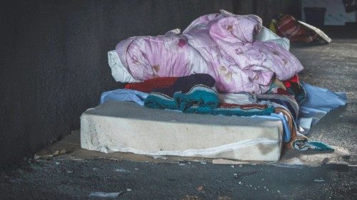 In uscita, per le strade, incontro agli uomini ODS-001 In uscita, per le strade, incontro agli uomini ODS-001