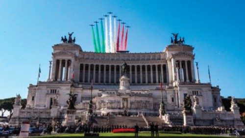 Mattarella: diplomazia e dialogo per risolvere la crisi QUO-125 Mattarella: diplomazia e dialogo per risolvere la crisi QUO-125