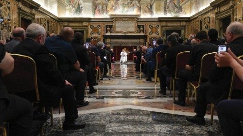  Essere pastori vicini al popolo in una terra bisognosa di giustizia e onestà  QUO-131