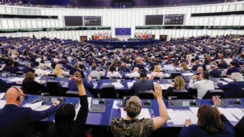 epa10002379 Members of European Parliament (MEP) during a voting session on the 'fit for 55 ...