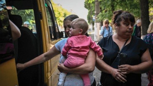 Civilians are evacuated from the city of Sloviansk in the eastern Ukraine region of Donbas on June ...