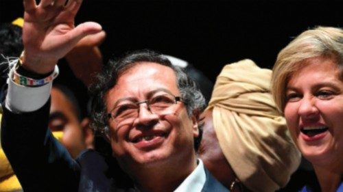 TOPSHOT - Newly elected Colombian President Gustavo Petro (C) celebrates next to his wife Veronica ...