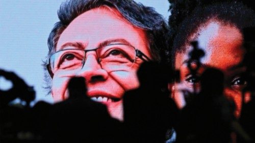 TOPSHOT - Journalist wait for Colombian left-wing presidential candidate Gustavo Petro at the ... TOPSHOT - Journalist wait for Colombian left-wing presidential candidate Gustavo Petro at the ...