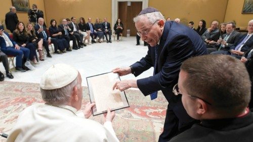  Udienza del Papa al Simon Wiesenthal Center  QUO-141