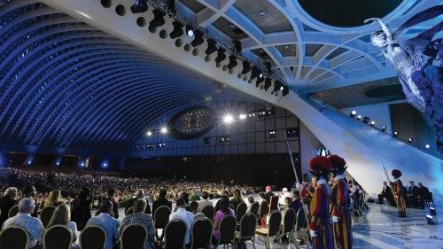 Chiamate a trasformare il mondo in una “casa” che accoglie tutti QUO-142 Chiamate a trasformare il mondo in una “casa” che accoglie tutti QUO-142
