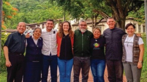  La Chiesa in Venezuela  raccoglie i frutti della fase diocesana  QUO-144