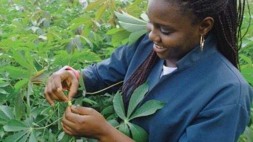 Giovani e agricoltura: guardare al futuro con speranza QUO-145 Giovani e agricoltura: guardare al futuro con speranza QUO-145