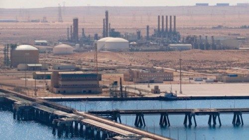  La Libia riprende la produzione e l’esportazione  di petrolio  QUO-161