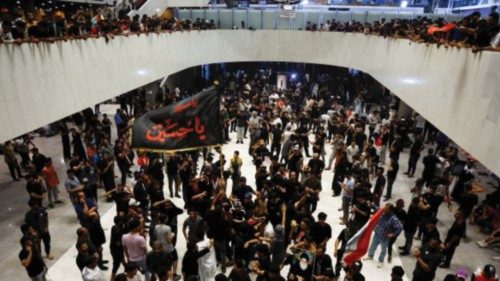 Supporters of Iraqi populist leader Moqtada al-Sadr gather during a sit-in at the parliament ... Supporters of Iraqi populist leader Moqtada al-Sadr gather during a sit-in at the parliament ...