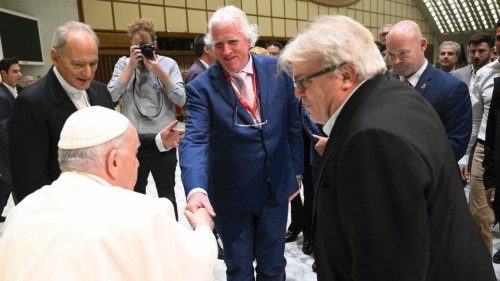 Essere costruttori di unità e di pace QUO-182 Essere costruttori di unità e di pace QUO-182