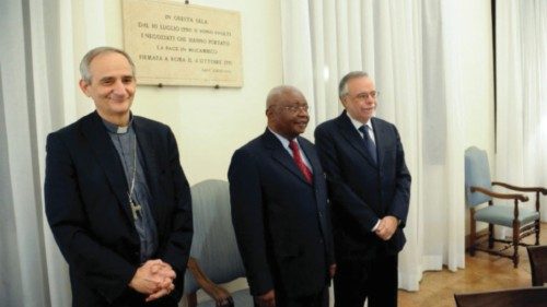  Il cardinale Zuppi  a Maputo per i 30 anni dell’accordo di pace   QUO-184