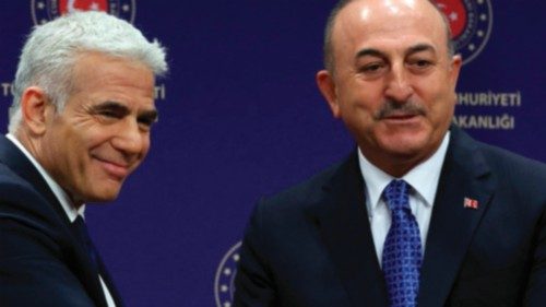  Israele e Turchia riallacciano le relazioni diplomatiche  QUO-187