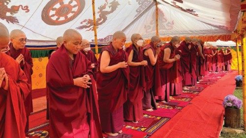 «Bhikshuni» come ai tempi del Buddha QUO-192 «Bhikshuni» come ai tempi del Buddha QUO-192
