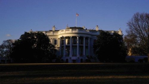 FILE PHOTO: The White House is seen at sunset in Washington, U.S. March 6, 2021. REUTERS/Erin ...