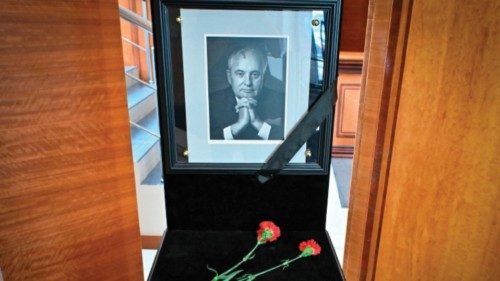 TOPSHOT - A picture shows a portrait of the last leader of the Soviet Union and recipient of the ... TOPSHOT - A picture shows a portrait of the last leader of the Soviet Union and recipient of the ...