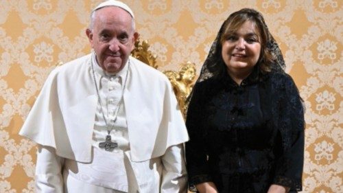 Le lettere credenziali del nuovo ambasciatore del Paraguay QUO-201 Le lettere credenziali del nuovo ambasciatore del Paraguay QUO-201