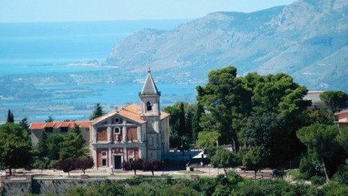 “Deo Gratias” e la vita perdonata QUO-202 “Deo Gratias” e la vita perdonata QUO-202