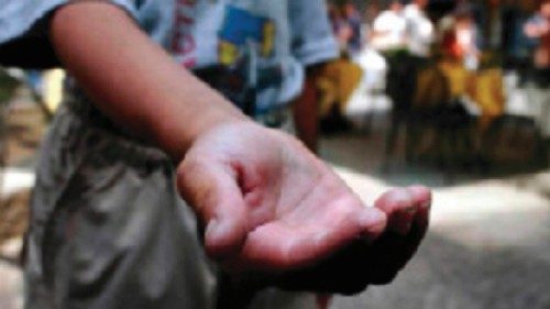 In Italia aumenta la povertà infantile QUO-204 In Italia aumenta la povertà infantile QUO-204