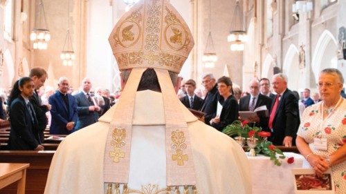 Per una Chiesa più inclusiva QUO-207 Per una Chiesa più inclusiva QUO-207