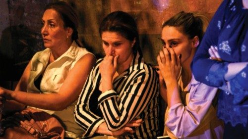 TOPSHOT - Relatives of servicemen, who were wounded in night border clashes between Armenia and ... TOPSHOT - Relatives of servicemen, who were wounded in night border clashes between Armenia and ...