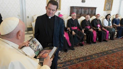 Un’opera «samaritana» della carità del Papa QUO-212 Un’opera «samaritana» della carità del Papa QUO-212