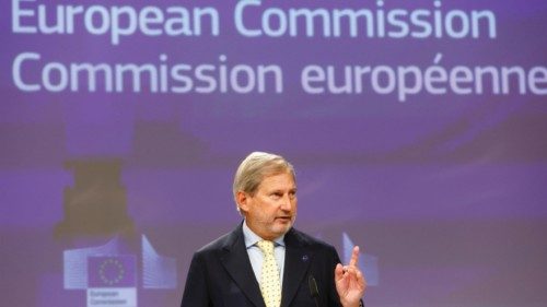 epa10191093 European Commissioner for Budget and Administration Johannes Hahn gives a press ...