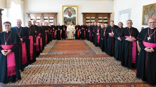 La visita “ad limina” di vescovi del Brasile QUO-218 La visita “ad limina” di vescovi del Brasile QUO-218