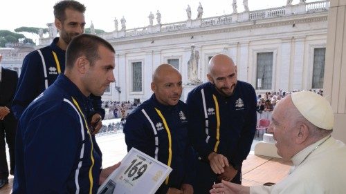 Per il popolo ucraino così crudelmente provato QUO-222 Per il popolo ucraino così crudelmente provato QUO-222