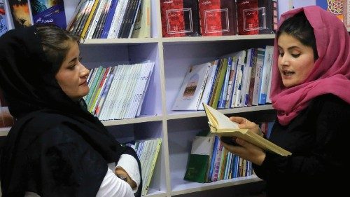 epa10180931 Laila Basim (R) and Zakir Rasouli (L) members of 'Spontaneous Movement of Afghan Women' ... epa10180931 Laila Basim (R) and Zakir Rasouli (L) members of 'Spontaneous Movement of Afghan Women' ...